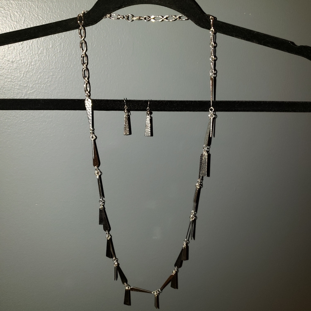 Necklace and earrings set